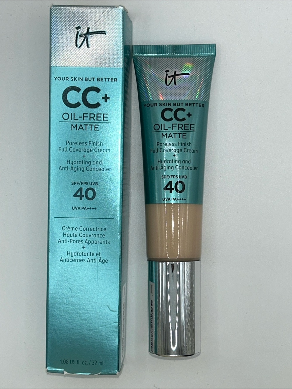IT Cosmetics CC+ Oil-Free Matte Full Coverage Cream SPF 40 - Beige